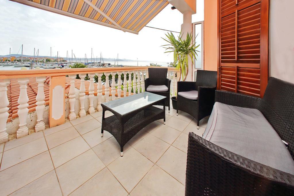 Apartmani Davorka Bibinje Exterior foto
